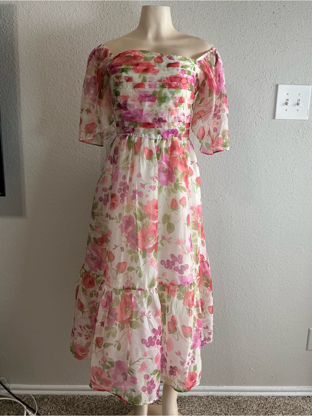 Abercrombie & Fitch Pink Multi Floral Puff-Sleeve Midi Dress - Picture 2 of 8